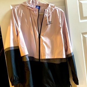 Women Nike windbreaker size L